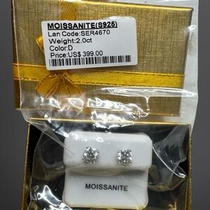 Moissanite Sparkling Stud Earrings